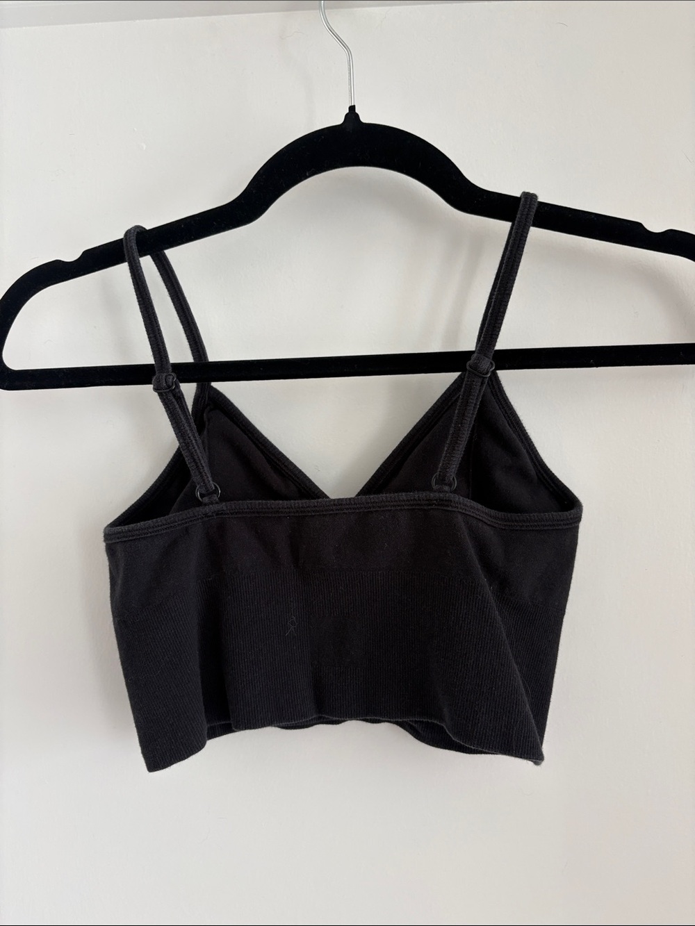 ALO Yoga Black Ribbed Cropped Tank Top - Picture 2 of 3